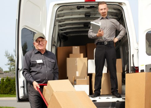 Flat removals planning in Elephant and Castle near local apartment buildings